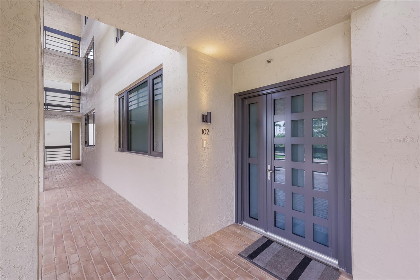 1095 GULF OF MEXICO DR #102, LONGBOAT KEY, FL, 34228