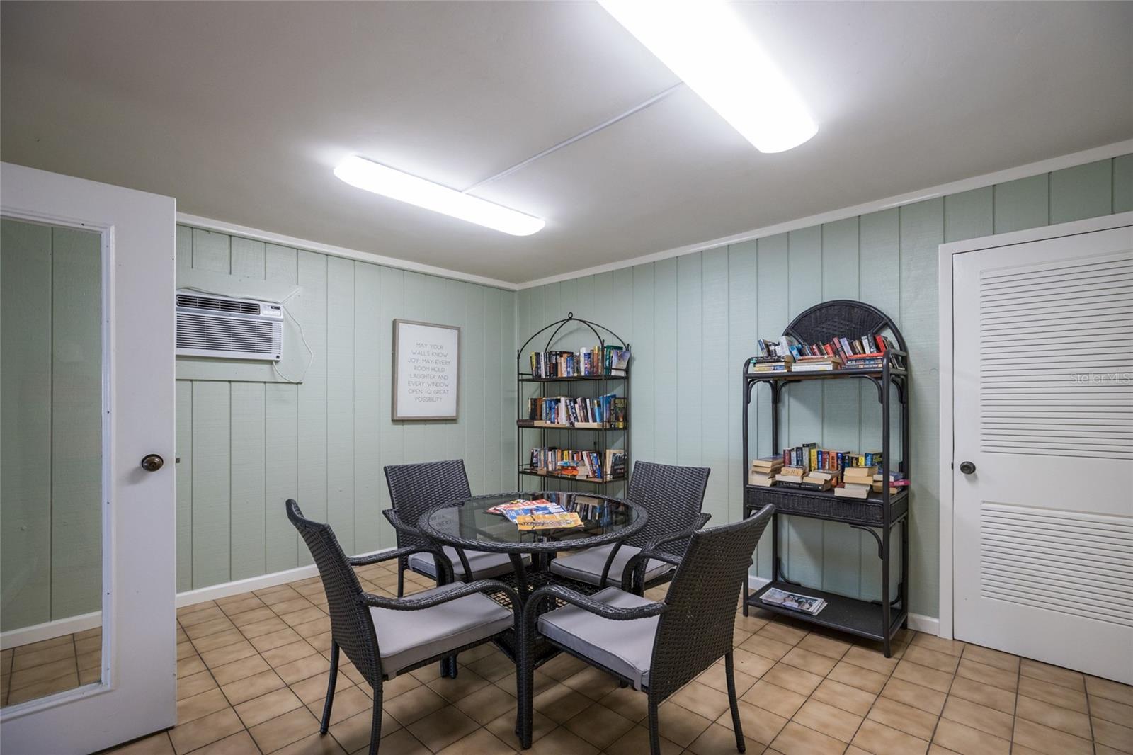 1095 GULF OF MEXICO DR #102, LONGBOAT KEY, FL, 34228