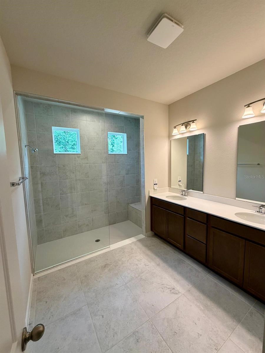 3884 ISLE ROYAL PL, APOPKA, FL, 32712