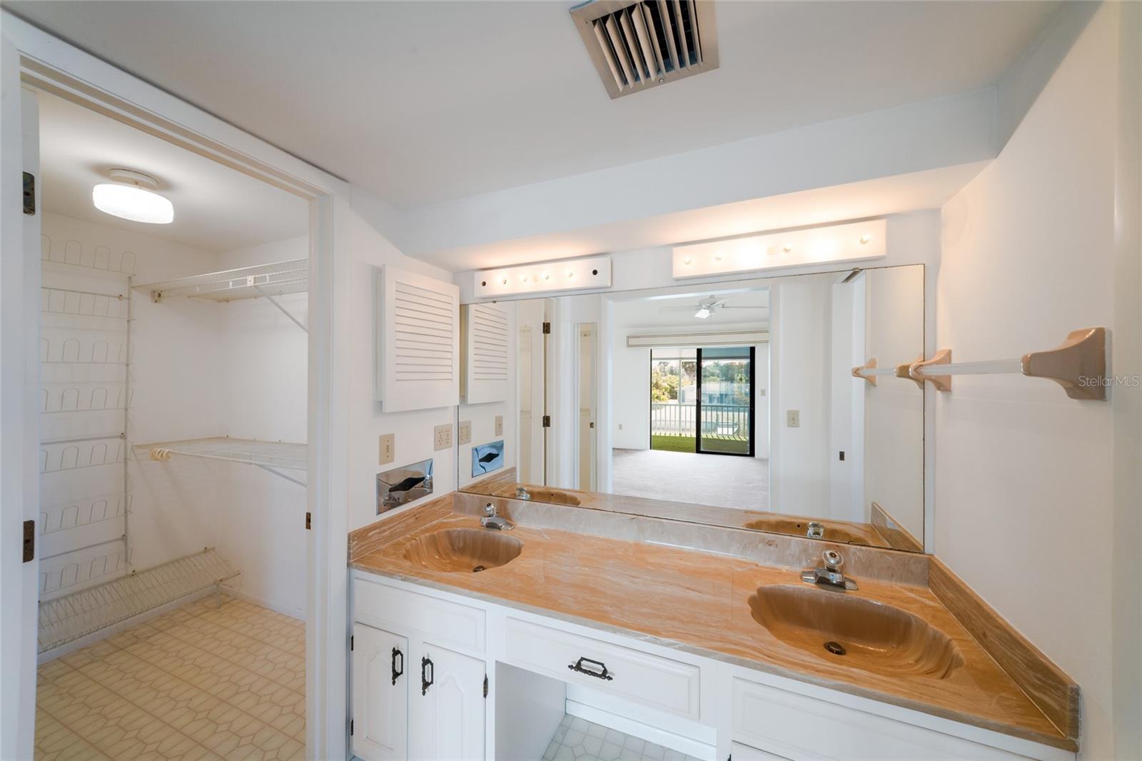 1711 RIVERSIDE DR, ENGLEWOOD, FL, 34223