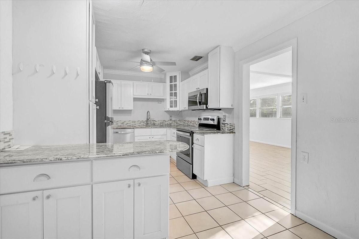 345 S TUTTLE AVE, SARASOTA, FL, 34237