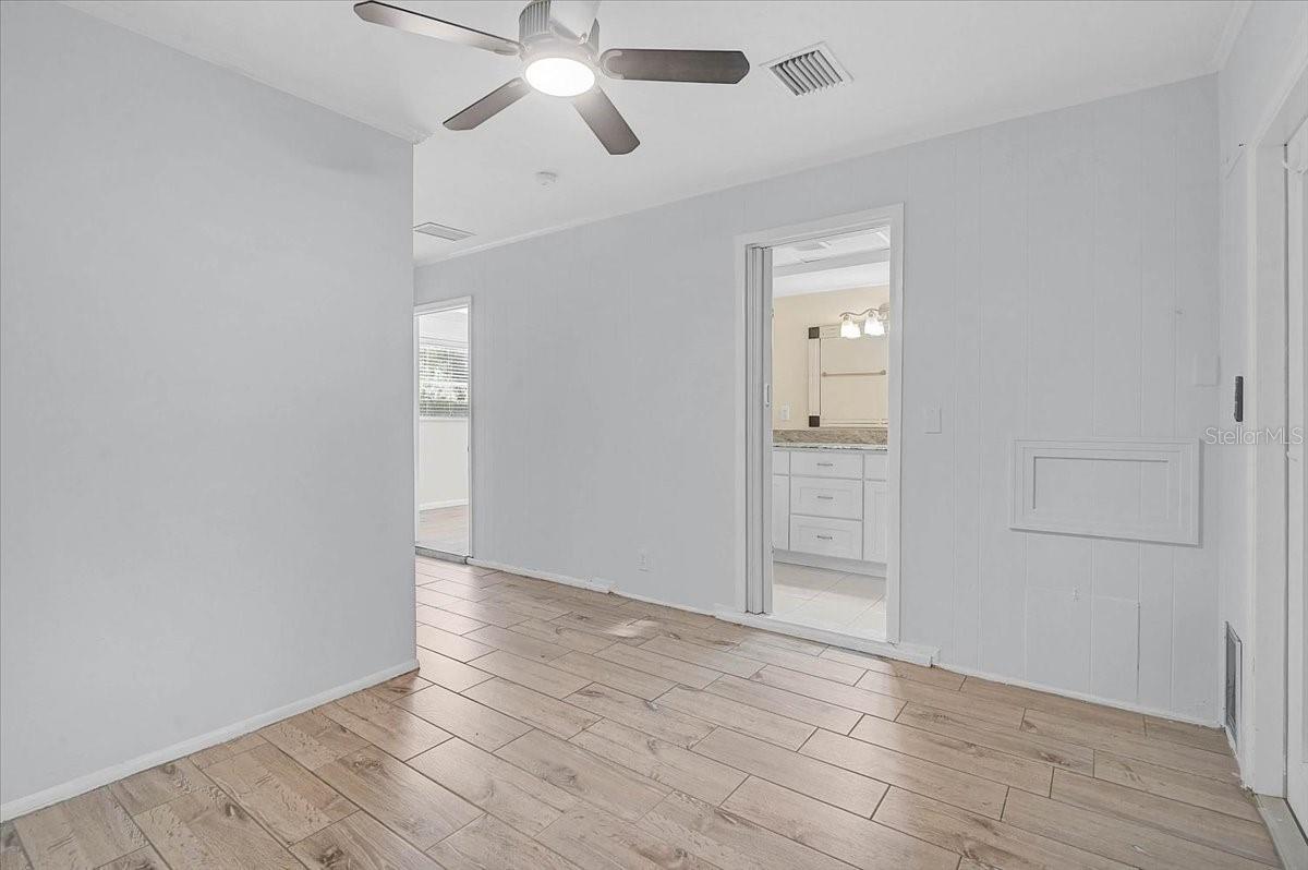345 S TUTTLE AVE, SARASOTA, FL, 34237