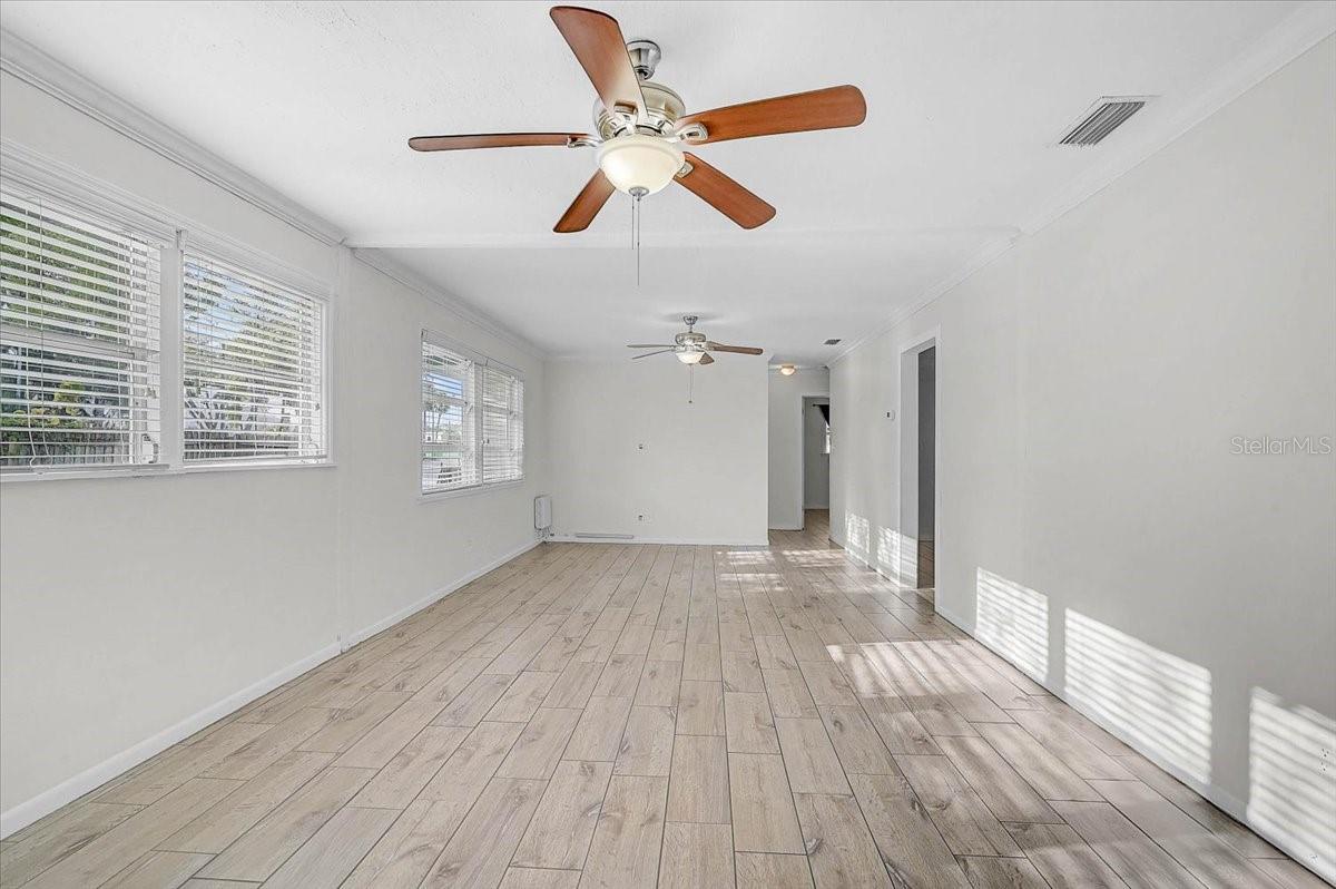 345 S TUTTLE AVE, SARASOTA, FL, 34237