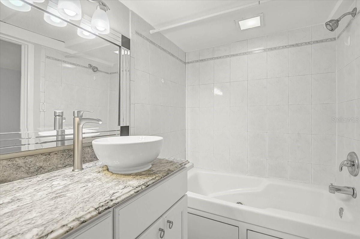 345 S TUTTLE AVE, SARASOTA, FL, 34237