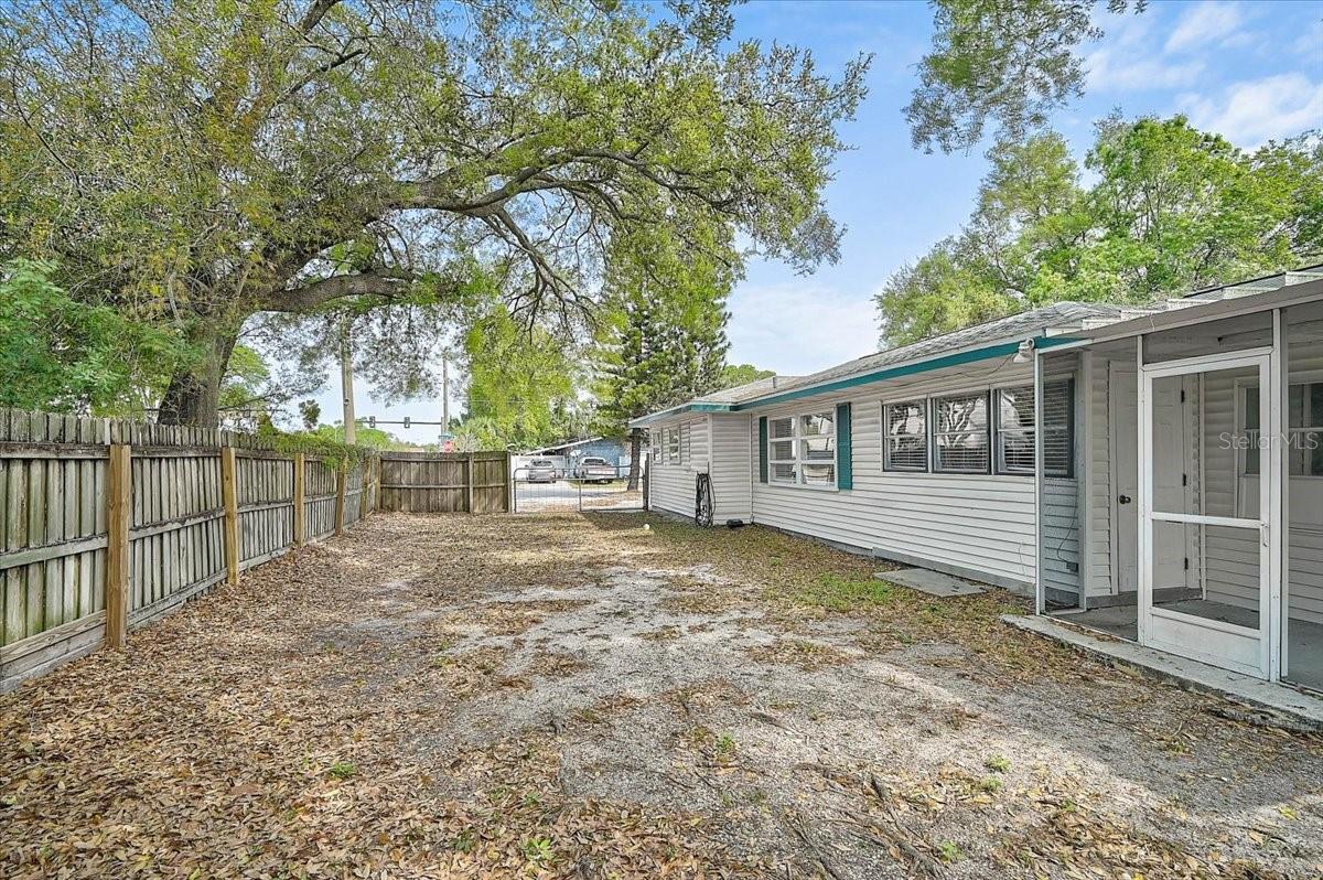 345 S TUTTLE AVE, SARASOTA, FL, 34237