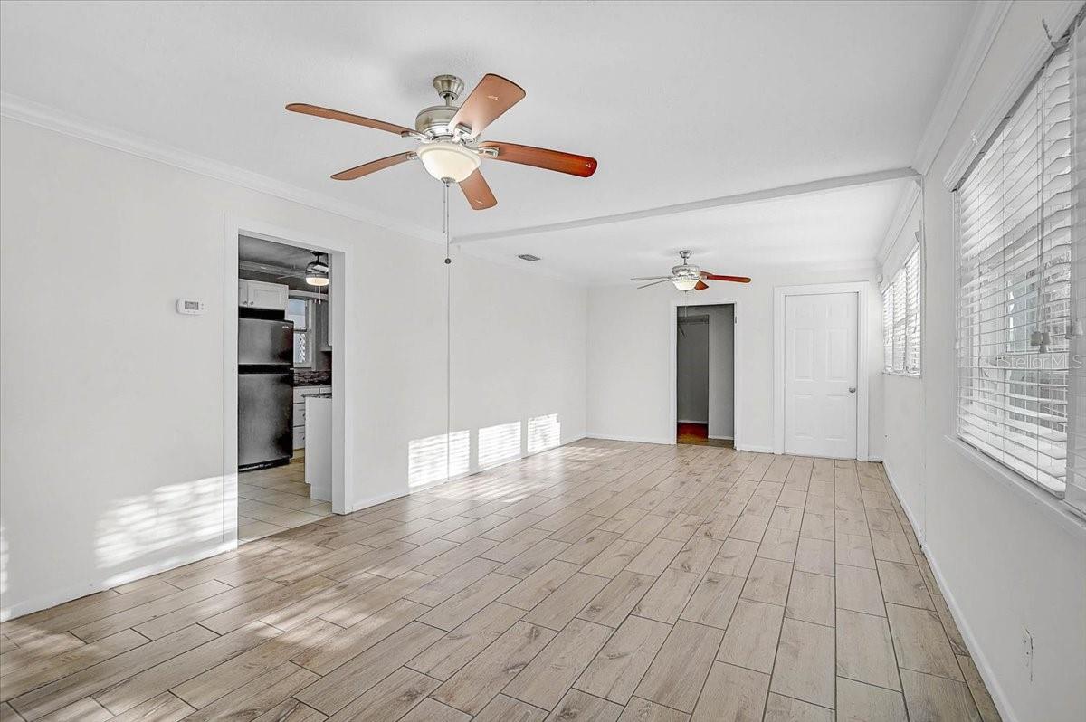 345 S TUTTLE AVE, SARASOTA, FL, 34237