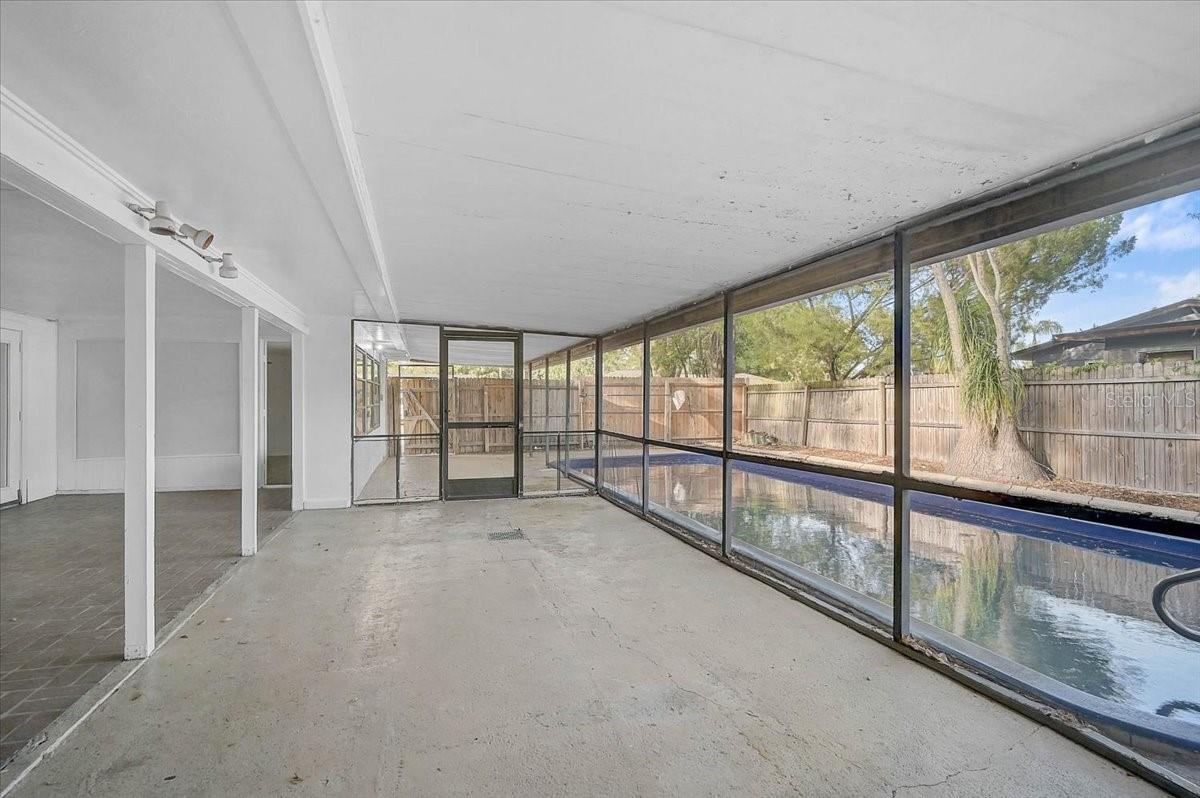 345 S TUTTLE AVE, SARASOTA, FL, 34237