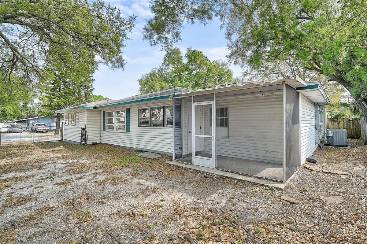 345 S TUTTLE AVE, SARASOTA, FL, 34237