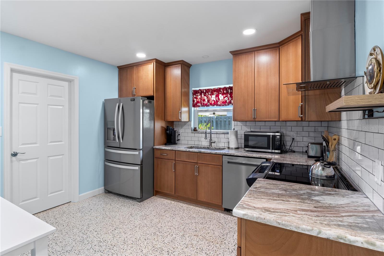 204 29TH ST, HOLMES BEACH, FL, 34217