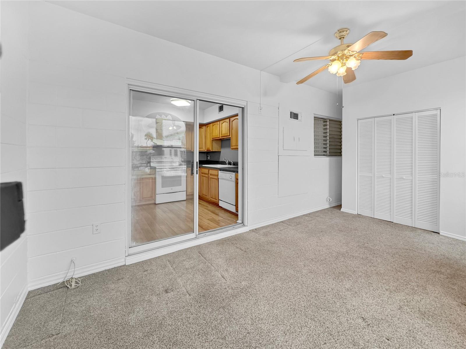4300 58TH ST N #1915, KENNETH CITY, FL, 33709