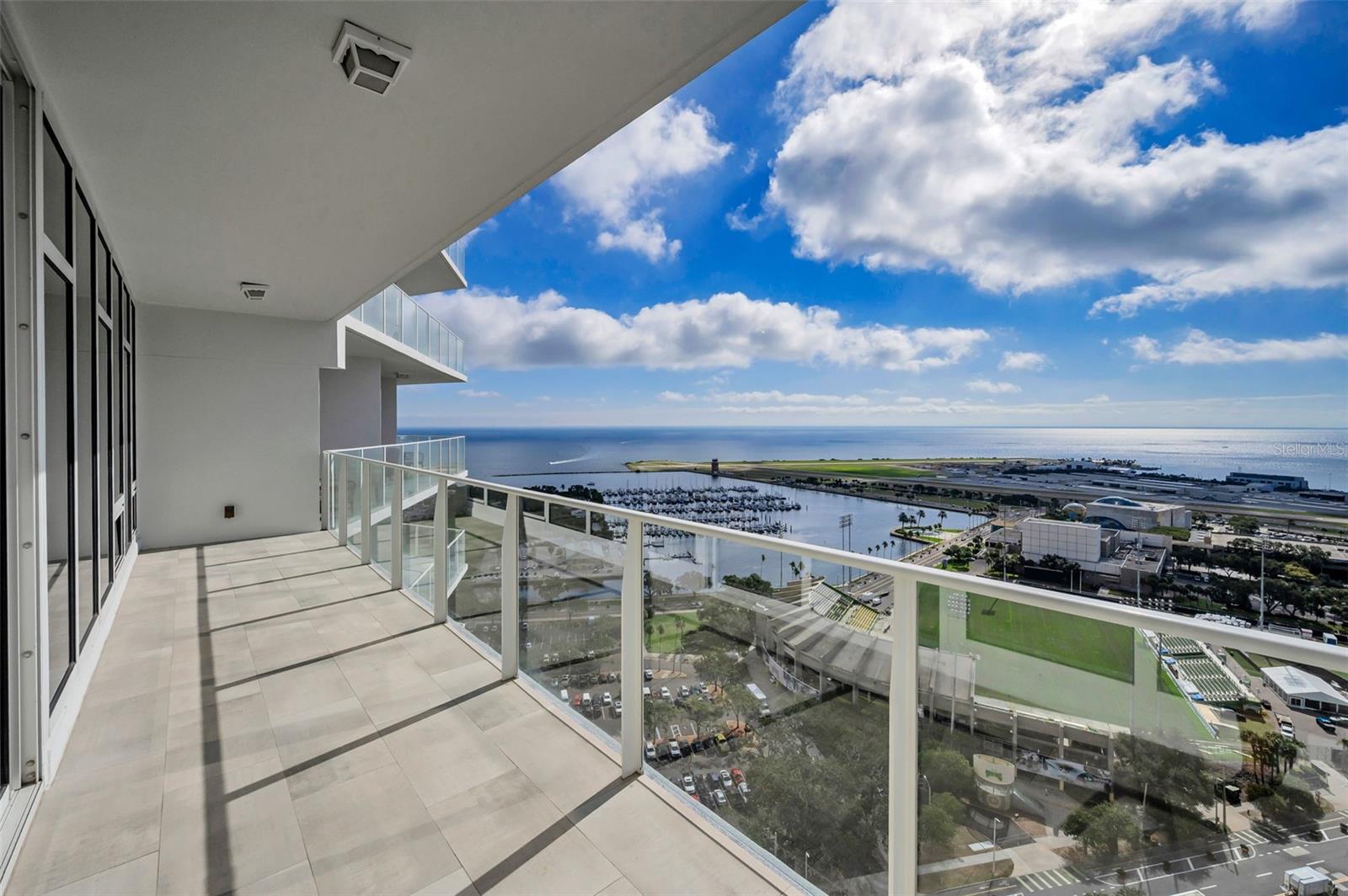 175 1ST ST S #2604, ST PETERSBURG, FL, 33701