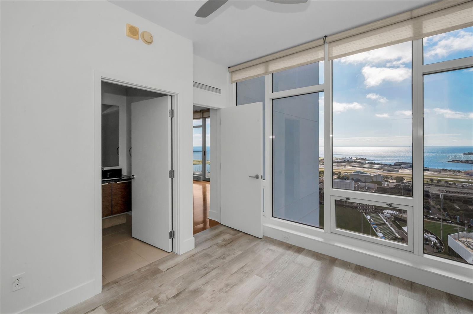 175 1ST ST S #2604, ST PETERSBURG, FL, 33701