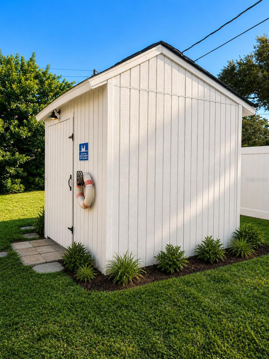 1000 8TH AVE SW, LARGO, FL, 33770