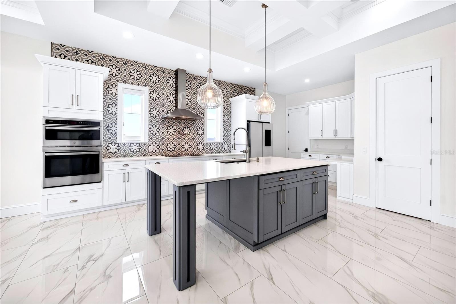 3013 W NORTH B ST, TAMPA, FL, 33609