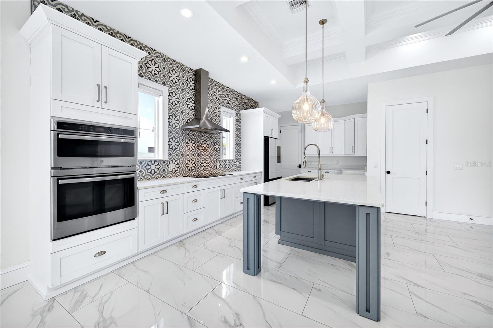 3013 W NORTH B ST, TAMPA, FL, 33609