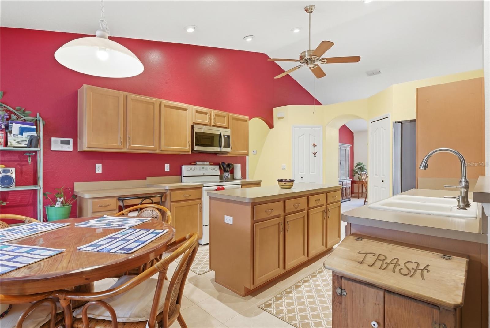 13056 PAINTED BUNTING AVE, WEEKI WACHEE, FL, 34614