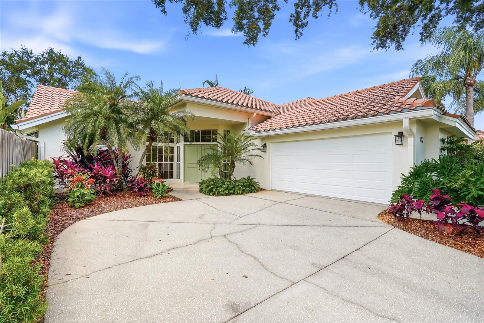 812 LIVE OAK TER NE, ST PETERSBURG, FL, 33703