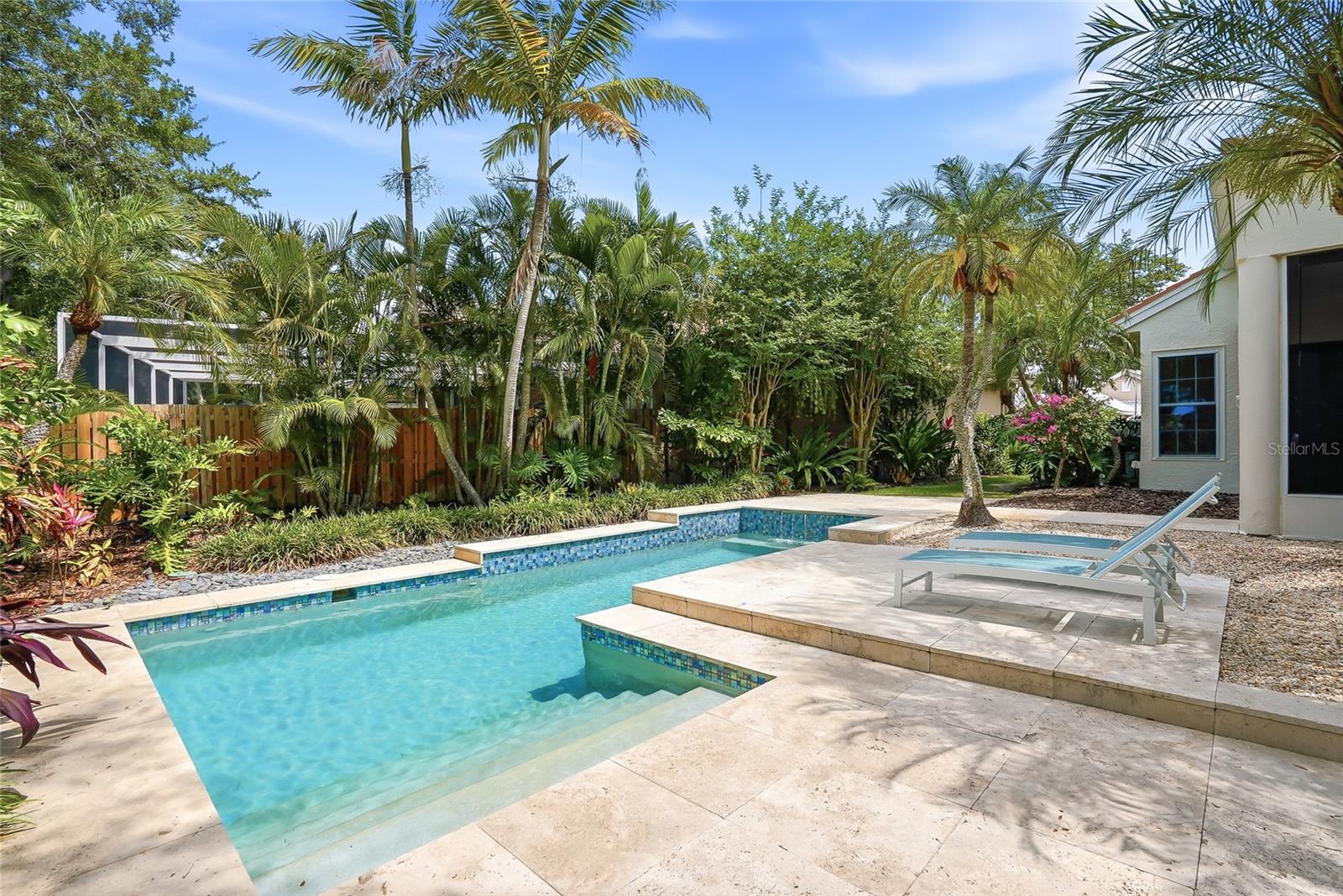 812 LIVE OAK TER NE, ST PETERSBURG, FL, 33703