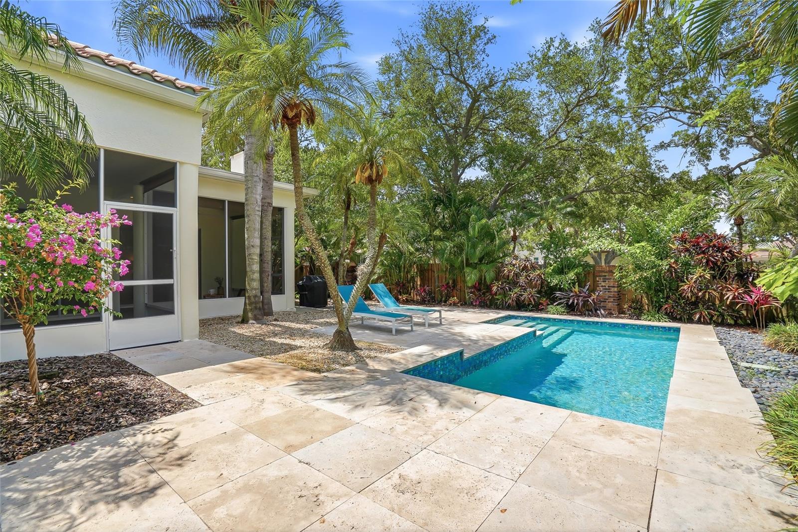 812 LIVE OAK TER NE, ST PETERSBURG, FL, 33703