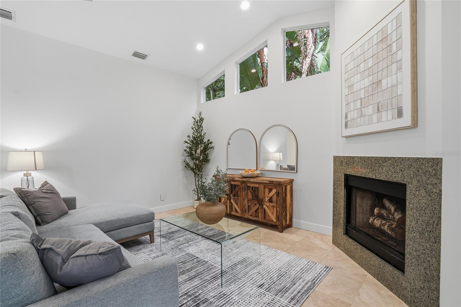812 LIVE OAK TER NE, ST PETERSBURG, FL, 33703