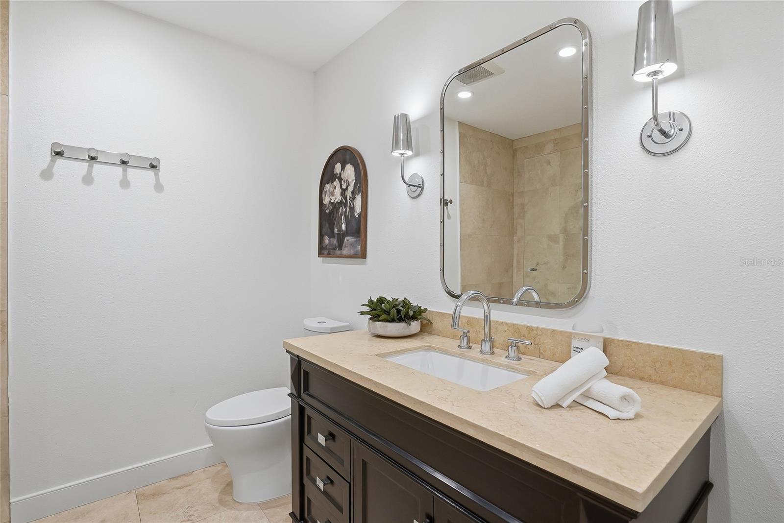 812 LIVE OAK TER NE, ST PETERSBURG, FL, 33703
