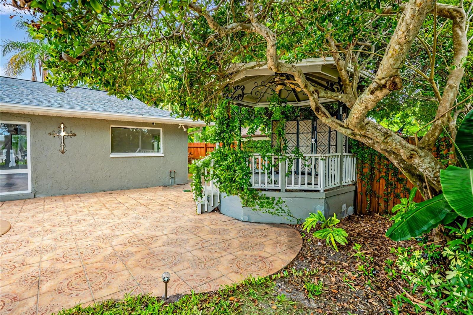3225 ROSERY RD NE, LARGO, FL, 33771