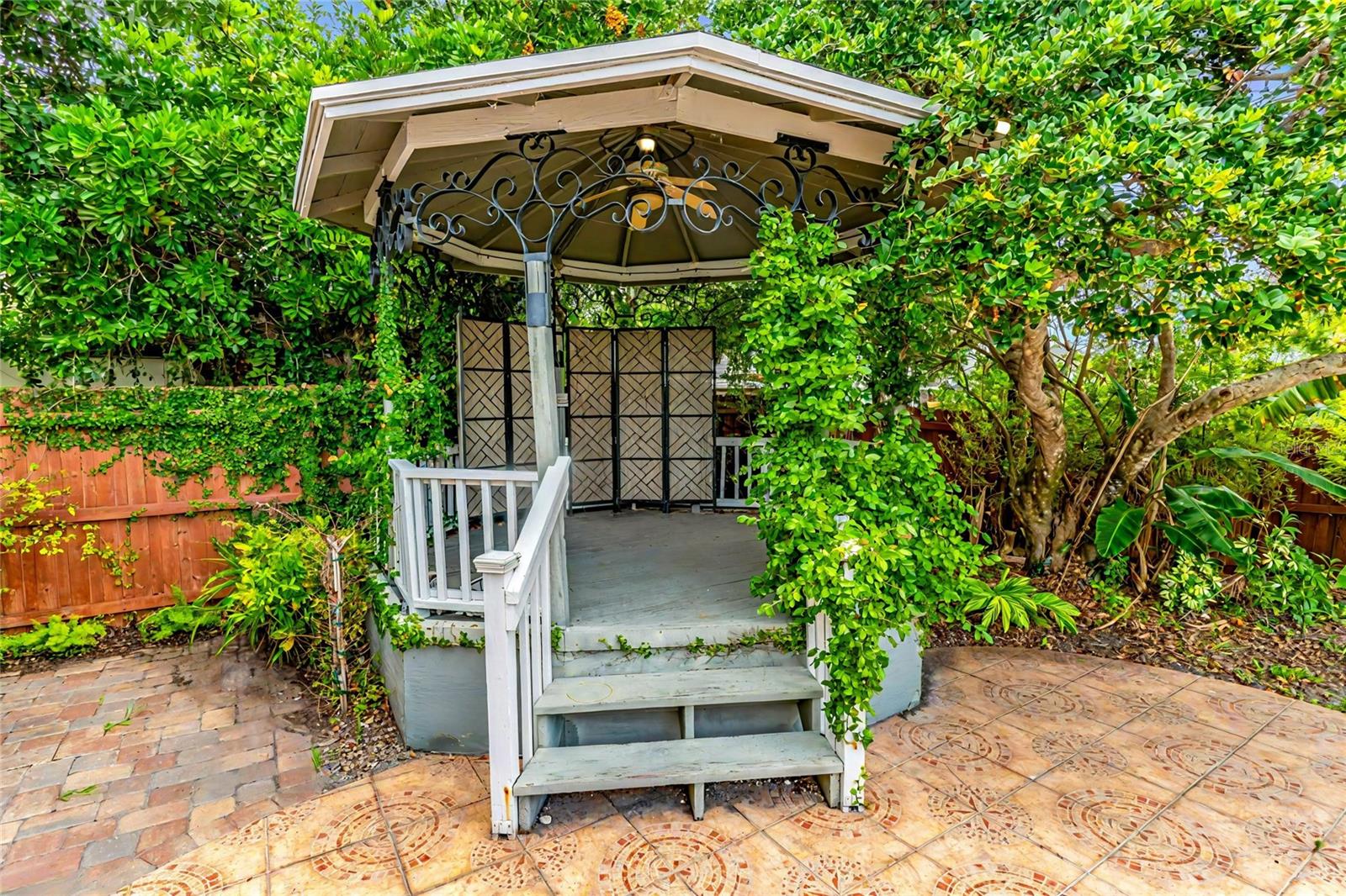 3225 ROSERY RD NE, LARGO, FL, 33771