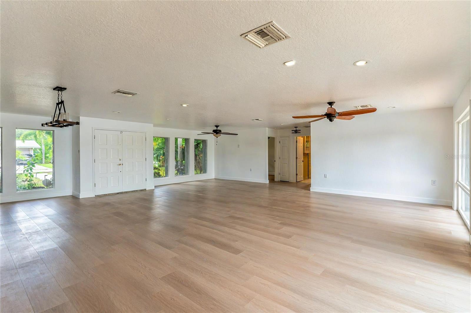 3225 ROSERY RD NE, LARGO, FL, 33771