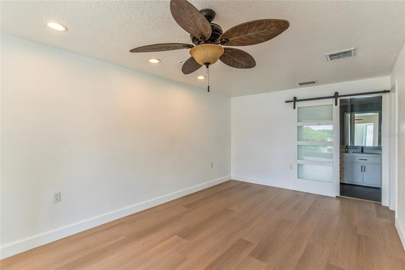 3225 ROSERY RD NE, LARGO, FL, 33771