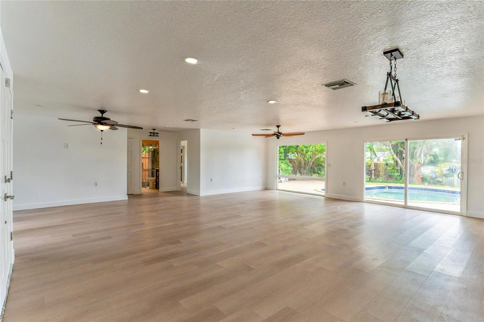 3225 ROSERY RD NE, LARGO, FL, 33771