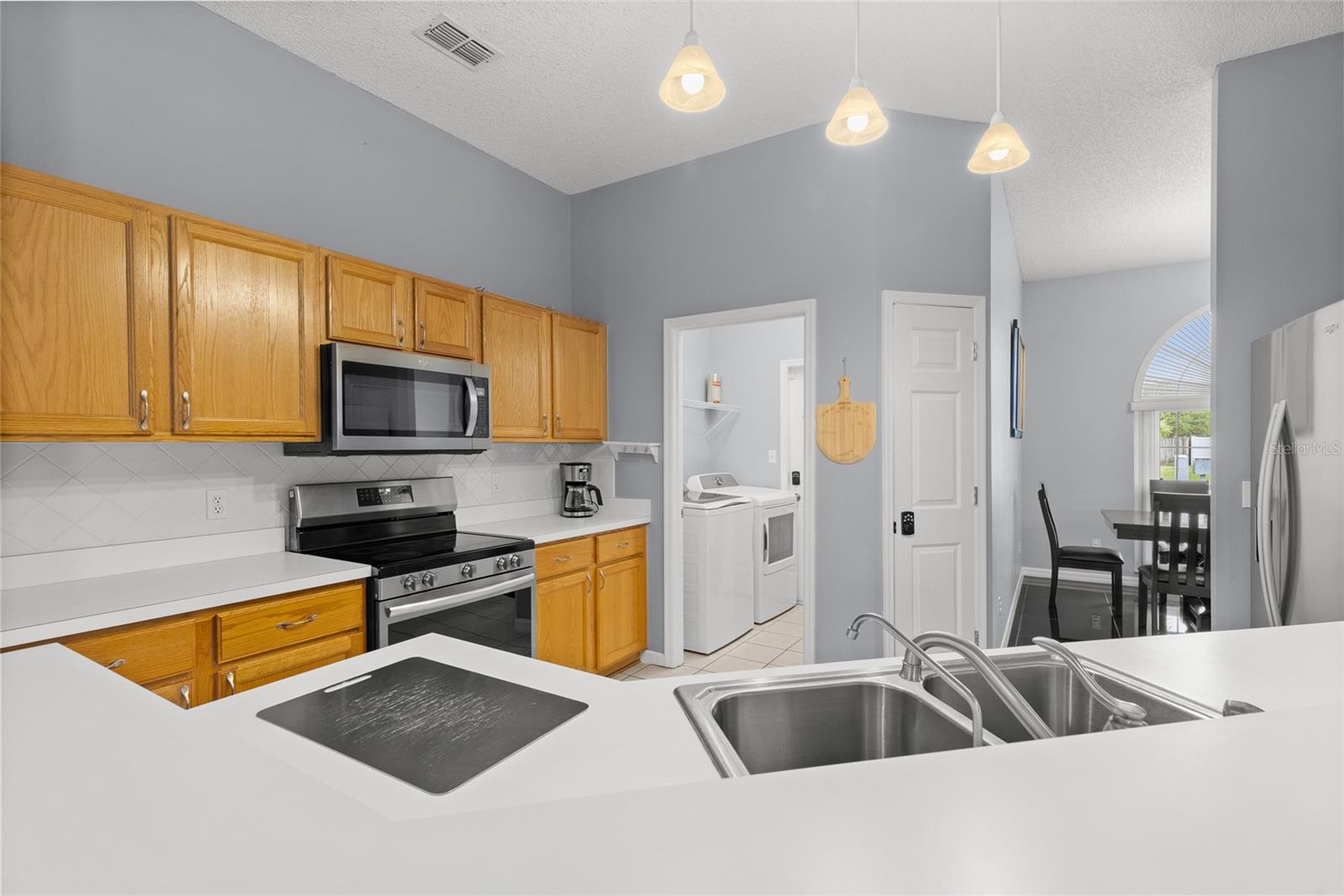 1813 CROSSWELL CT, ORLANDO, FL, 32837