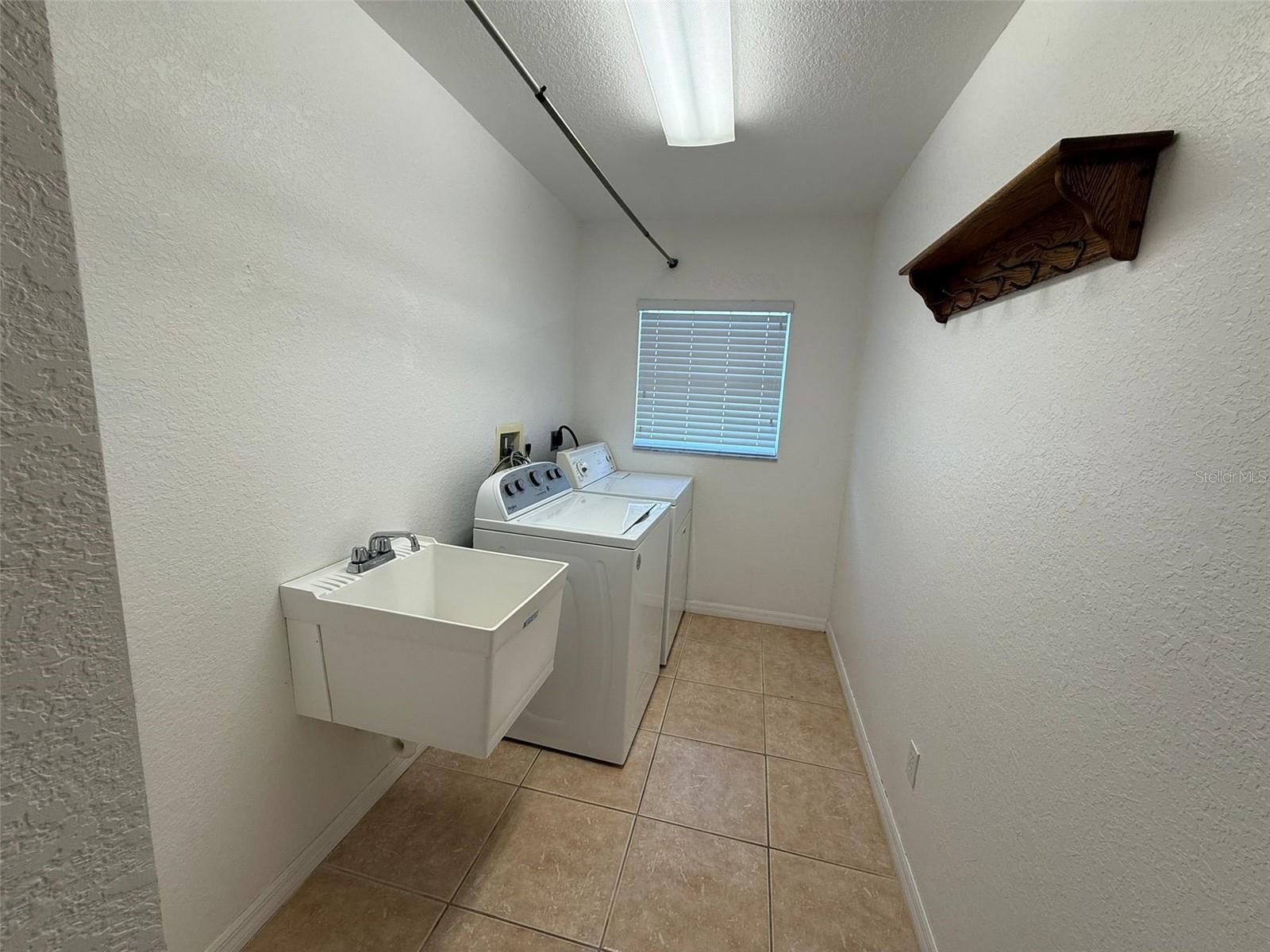 27097 PARATINS DR, PUNTA GORDA, FL, 33983