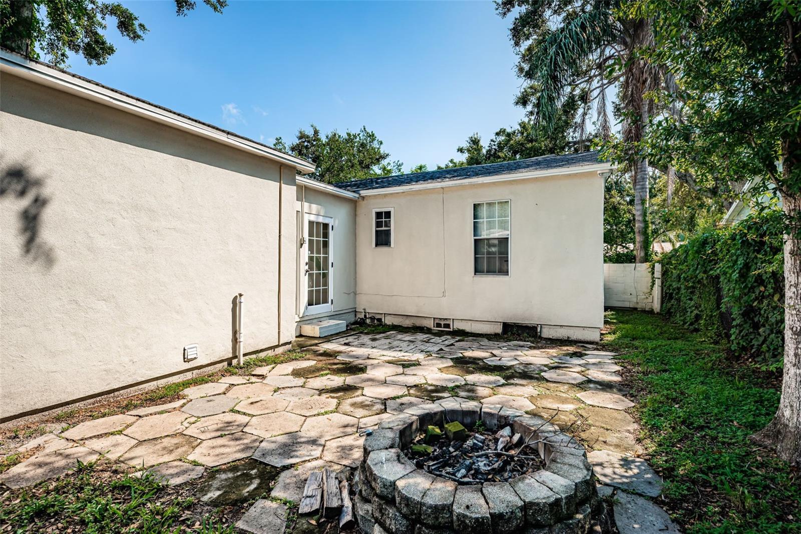 3880 HAINES RD N, ST PETERSBURG, FL, 33703