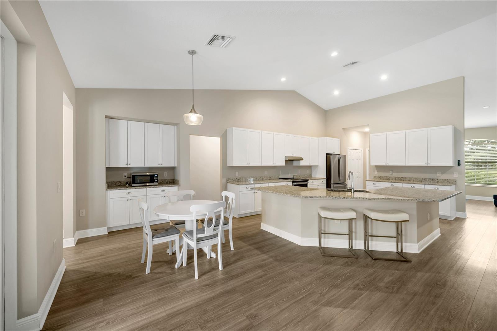 10920 FLINT ESTATES DR, THONOTOSASSA, FL, 33592