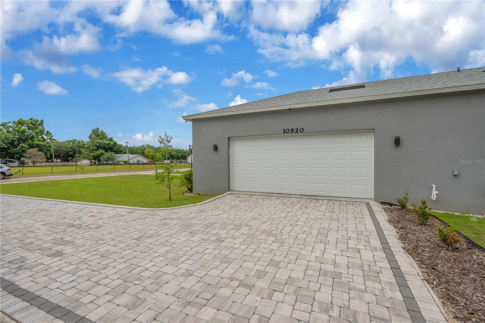 10920 FLINT ESTATES DR, THONOTOSASSA, FL, 33592