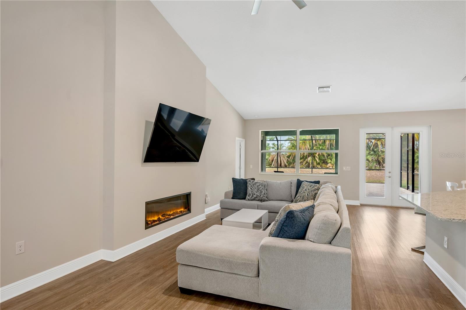 10920 FLINT ESTATES DR, THONOTOSASSA, FL, 33592
