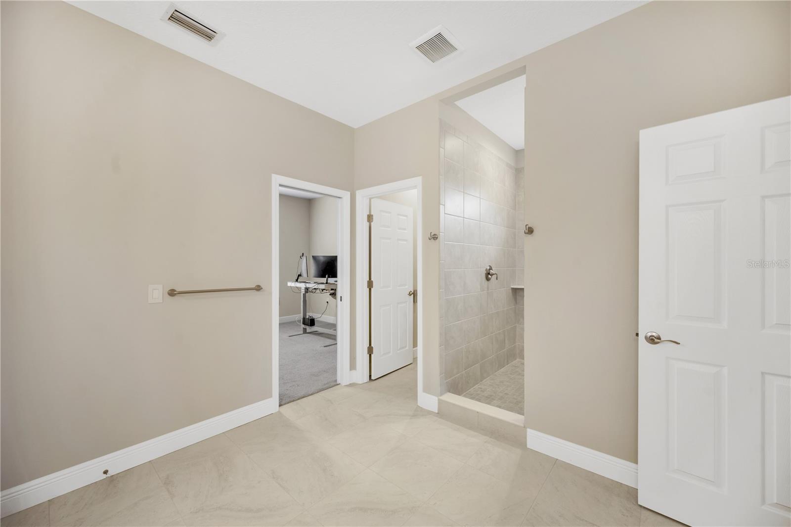 10920 FLINT ESTATES DR, THONOTOSASSA, FL, 33592