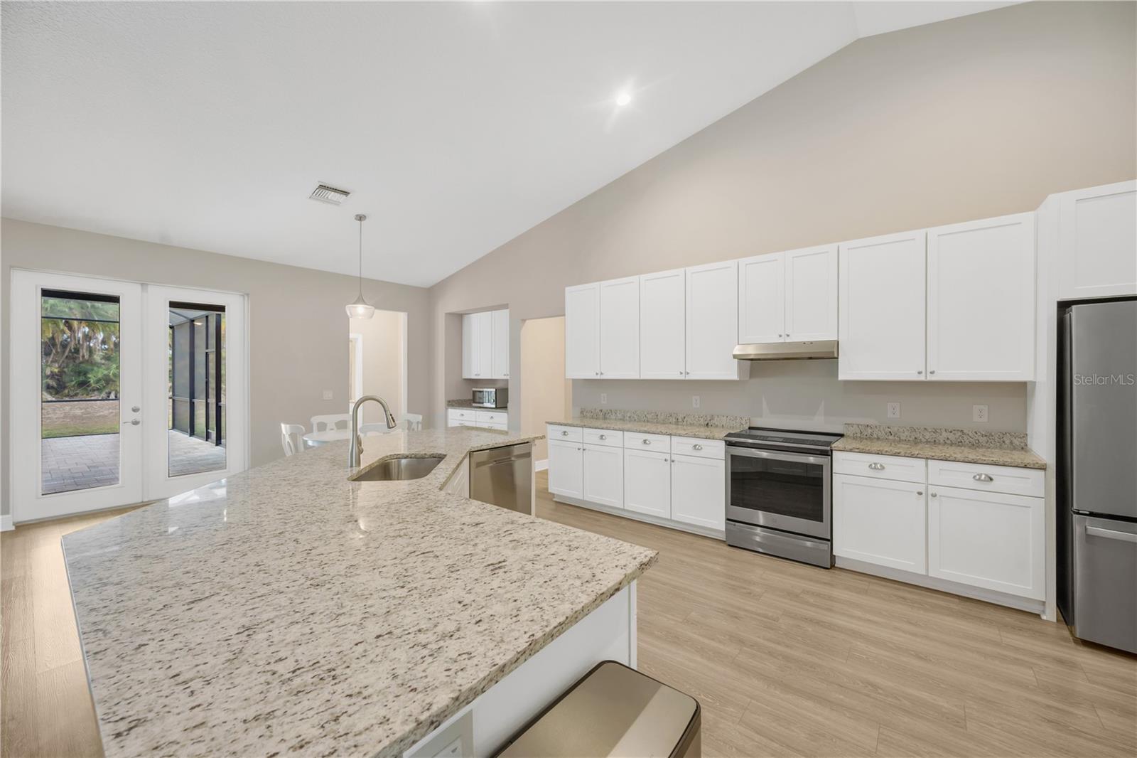 10920 FLINT ESTATES DR, THONOTOSASSA, FL, 33592