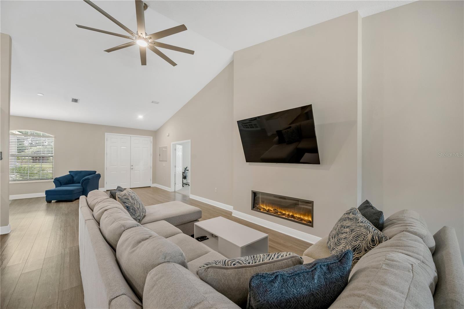10920 FLINT ESTATES DR, THONOTOSASSA, FL, 33592