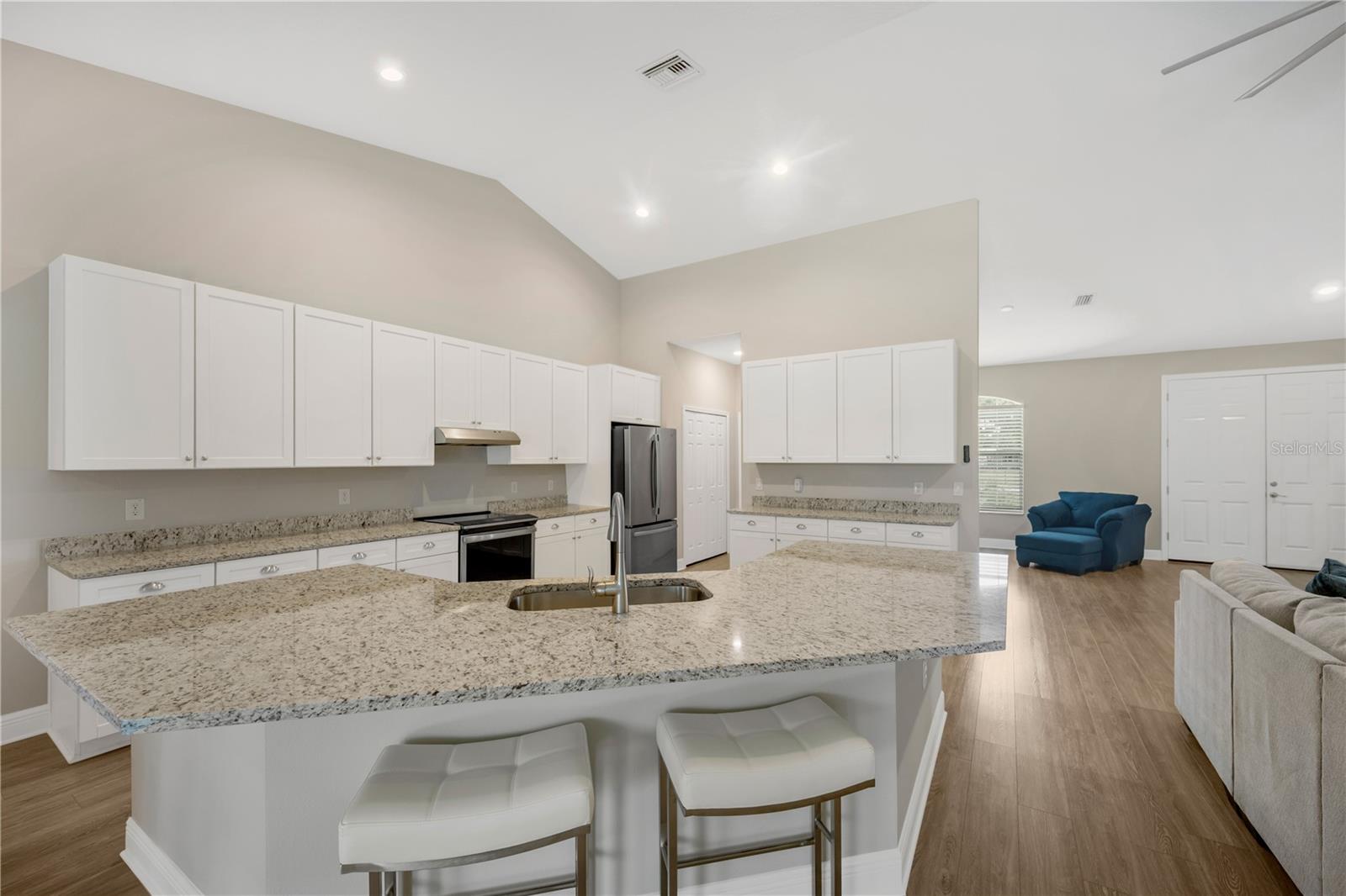 10920 FLINT ESTATES DR, THONOTOSASSA, FL, 33592
