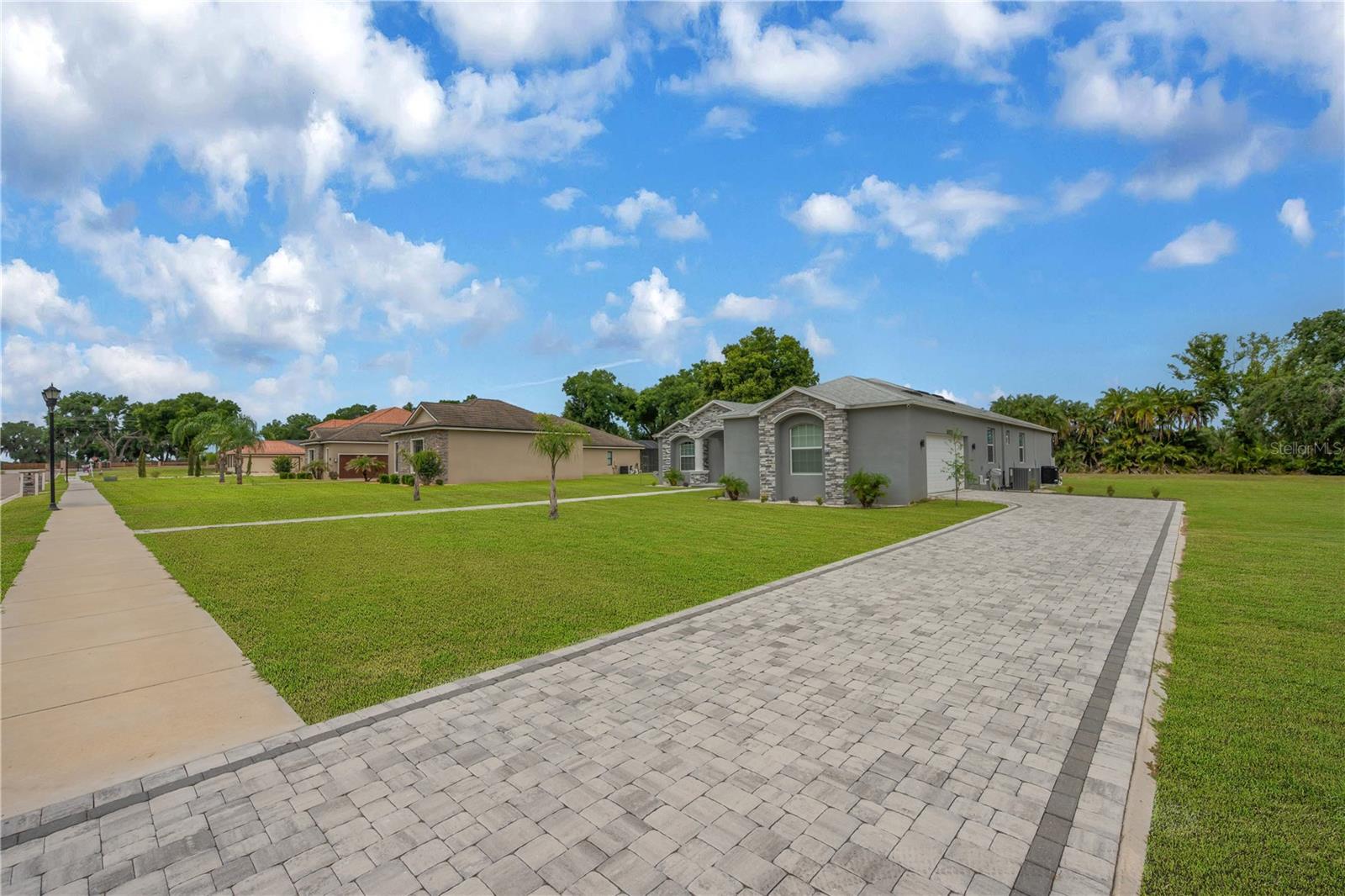 10920 FLINT ESTATES DR, THONOTOSASSA, FL, 33592