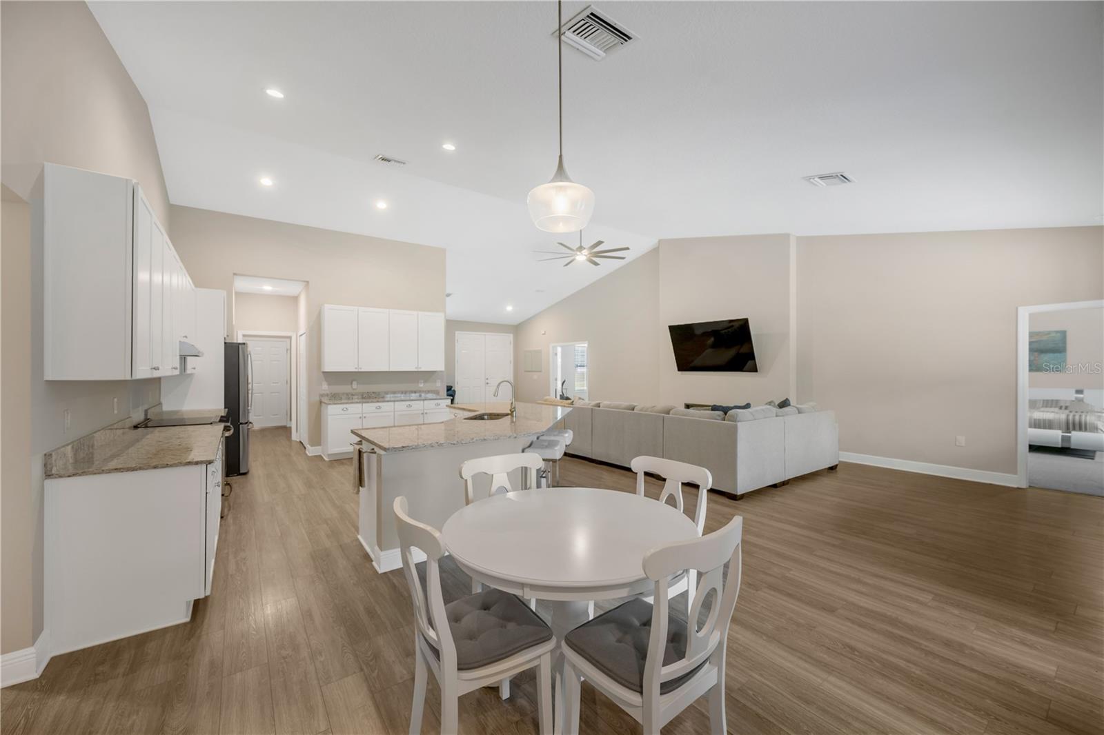 10920 FLINT ESTATES DR, THONOTOSASSA, FL, 33592