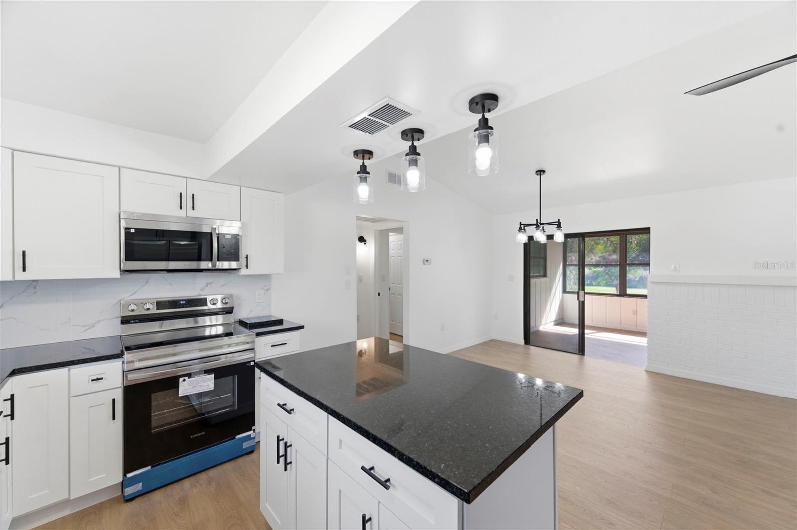 7457 GALLOWAY RD, WEEKI WACHEE, FL, 34613