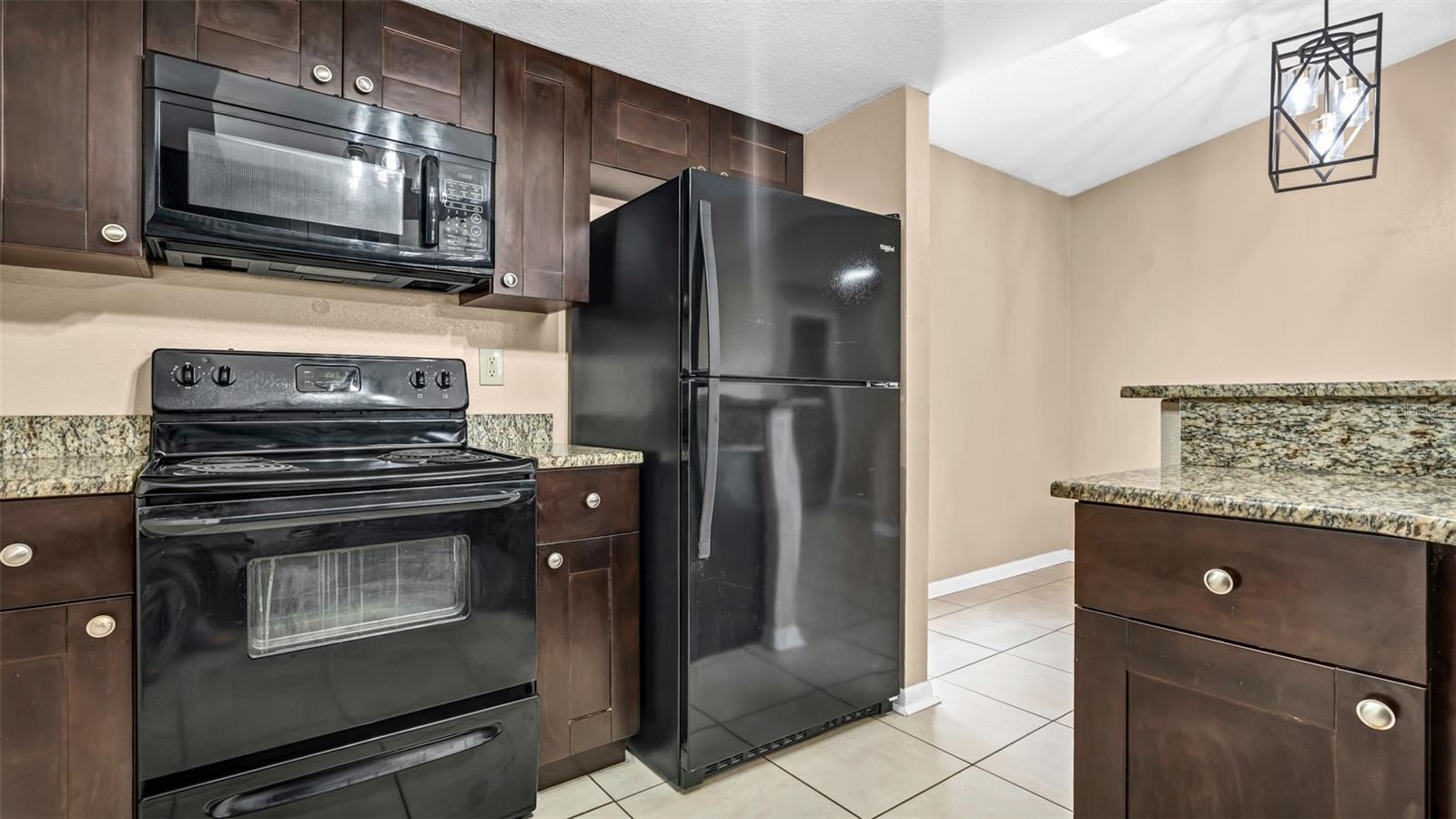 2610 E LAKE AVE, TAMPA, FL, 33610