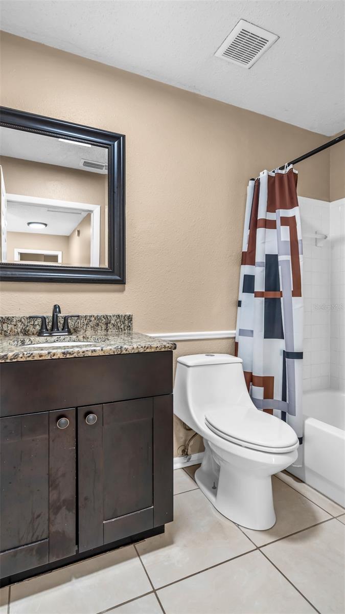 2610 E LAKE AVE, TAMPA, FL, 33610