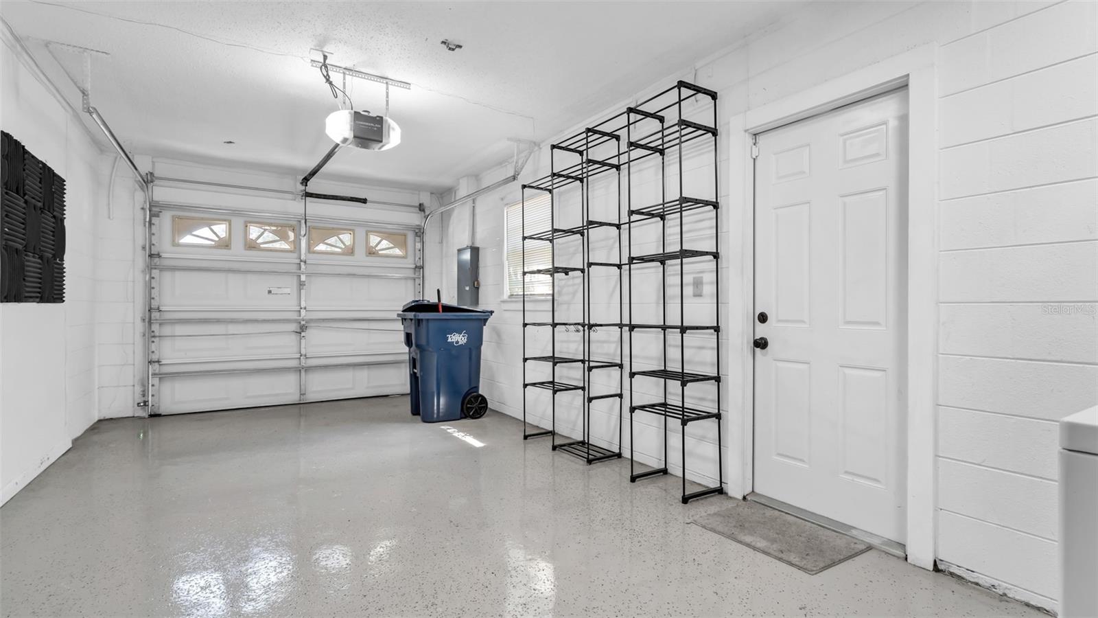 2610 E LAKE AVE, TAMPA, FL, 33610