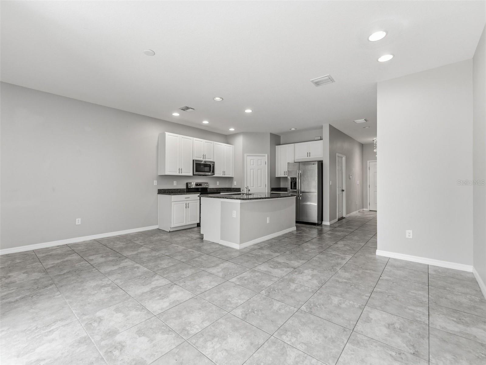7052 GRAND ELM DR, RIVERVIEW, FL, 33578