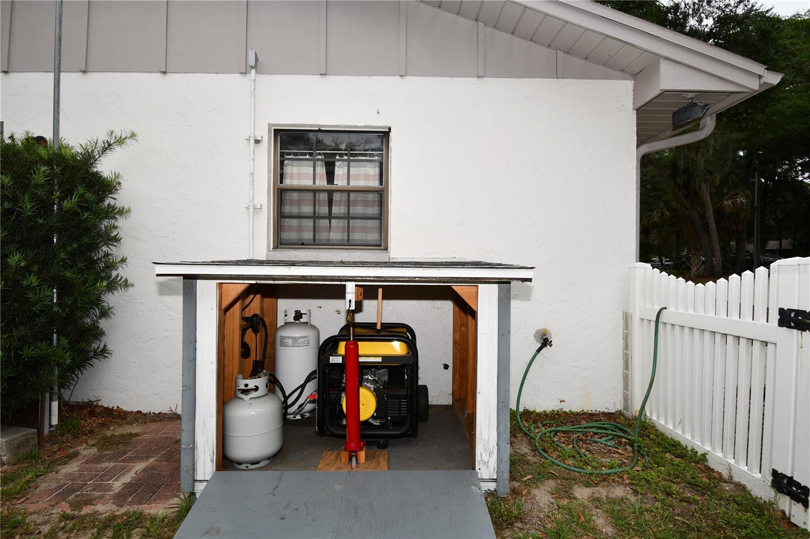 2898 ALAMEDA DEL NORTE, EUSTIS, FL, 32726