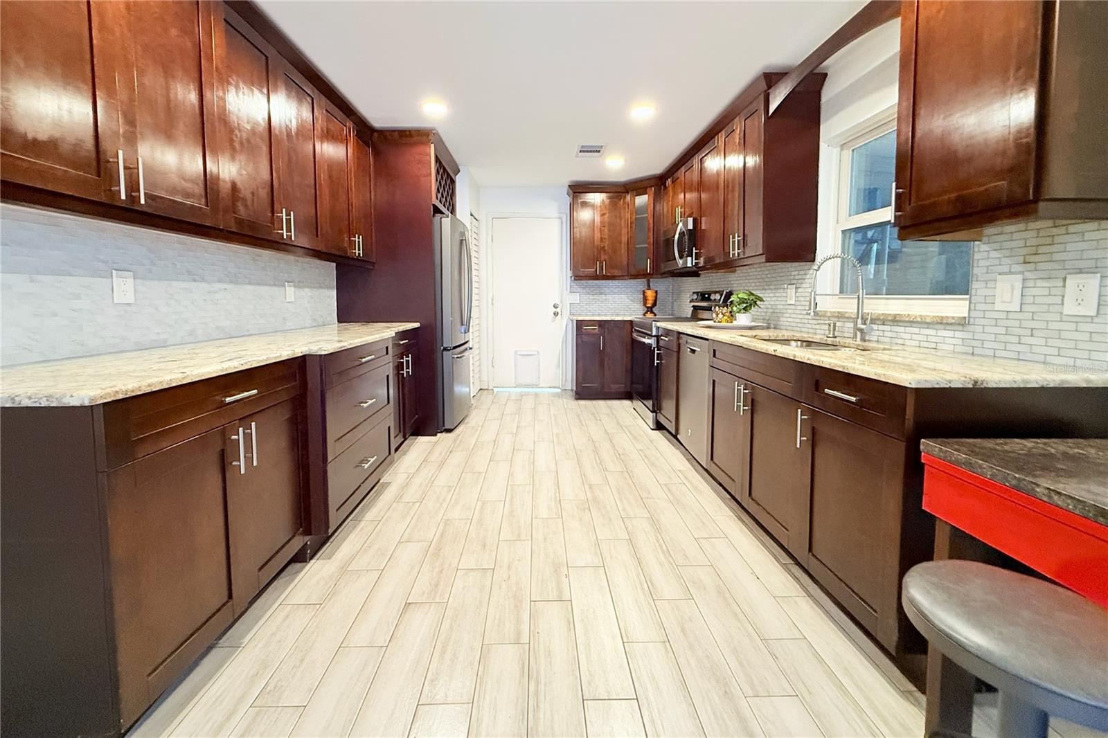 851 SUNRIDGE POINT DR, SEFFNER, FL, 33584
