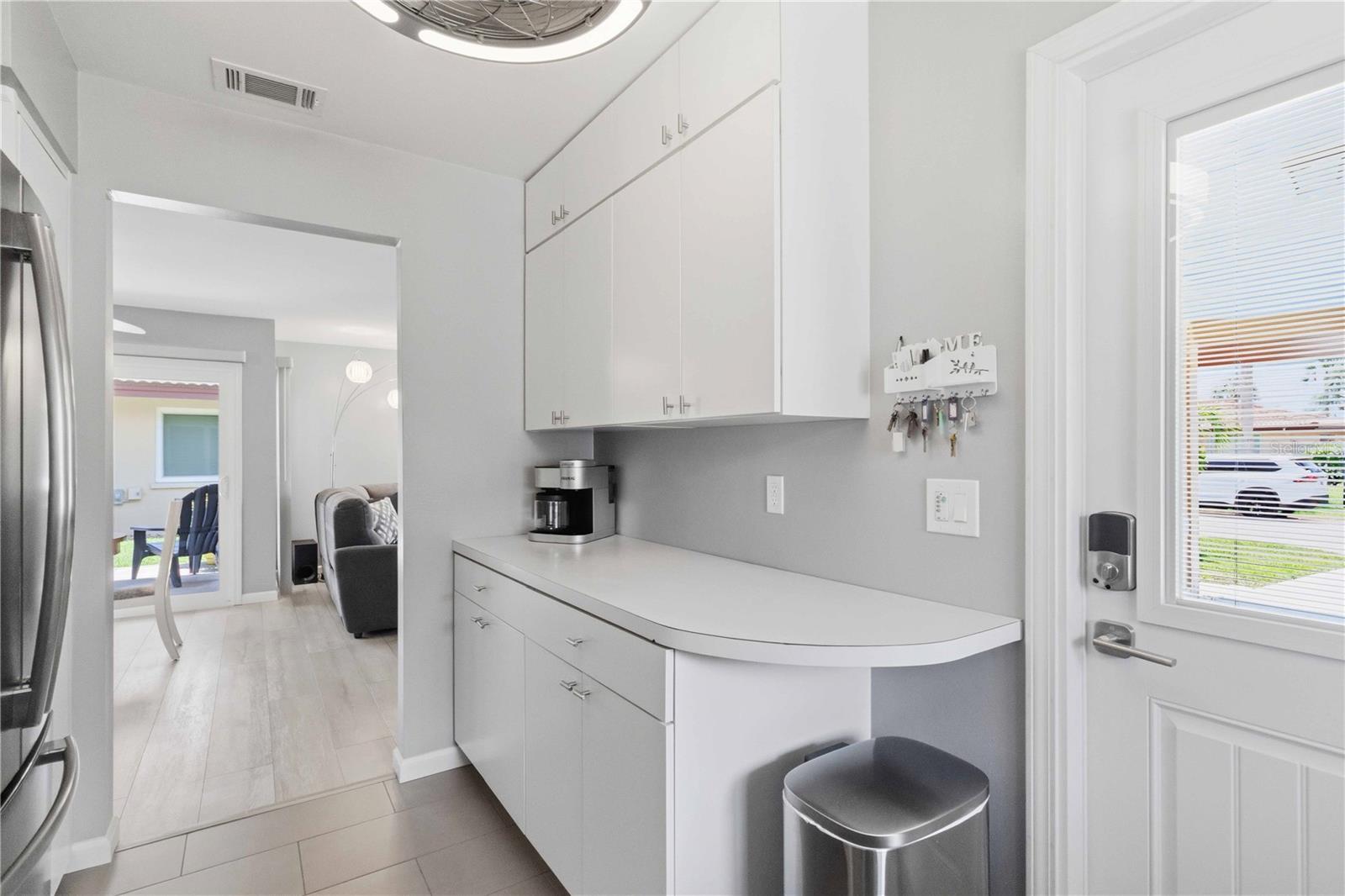 3303 CAMBRIDGE AVE, BRADENTON, FL, 34207